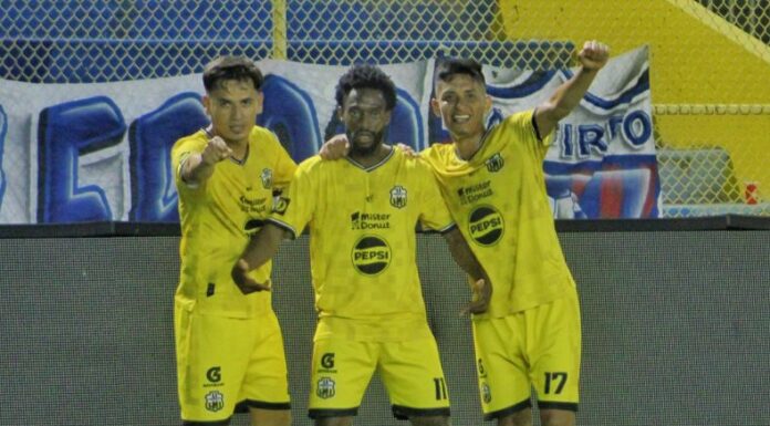 11 Deportivo saca un tremendo resultado derrotando a Firpo en el Estadio Cuscatlán. Repasa lo mejor del partido aquí.