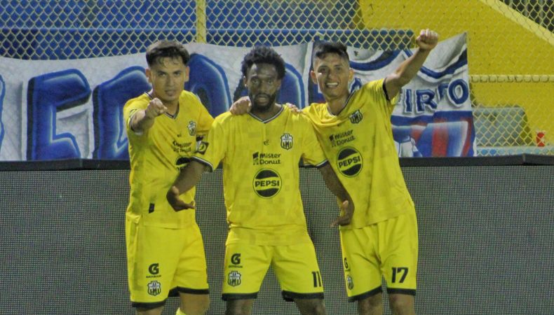11 Deportivo saca un tremendo resultado derrotando a Firpo en el Estadio Cuscatlán. Repasa lo mejor del partido aquí.