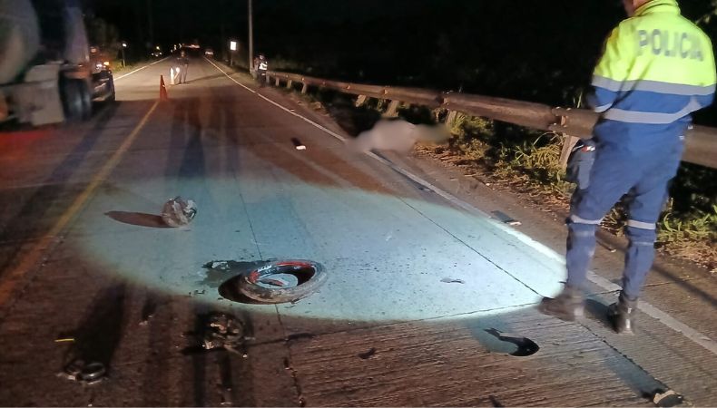 La Policía Nacional Civil (PNC) reportó un accidente de tránsito en el que un motociclista falleció en Metapán, Santa Ana.