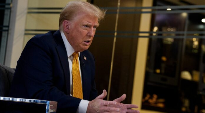 El presidente electo reiteró en una entrevista sus promesas de campaña de llevar a cabo deportaciones masivas de inmigrantes indocumentados.