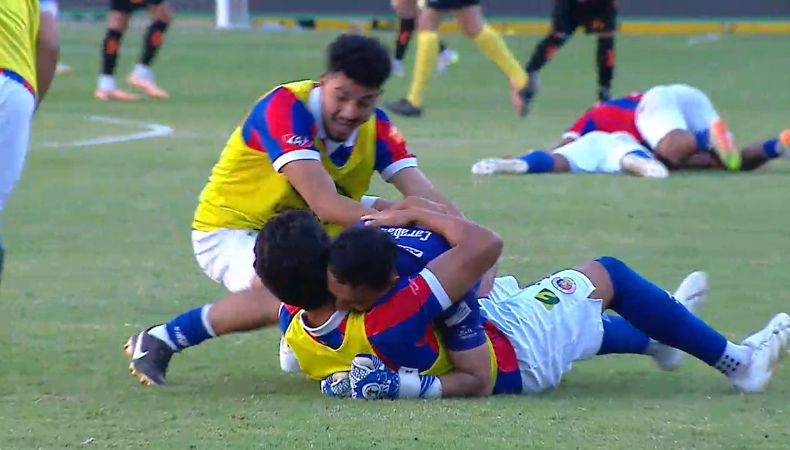 El portero de FAS, Kevin Carabantes, habló tras el triunfo agónico ante Águila, el cual significó el pase a las semifinales.