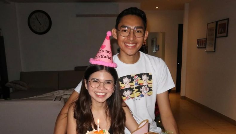 El influencer salvadoreño, Fernanfloo comparte momentos memorables en redes sociales al lado de su ahora futura esposa.