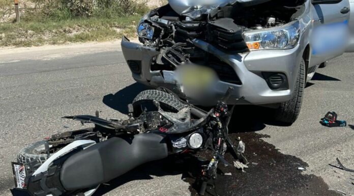 Un joven motociclista perdió la vida tras impactar contra el conductor de un pick up en San Isidro, Cabañas.