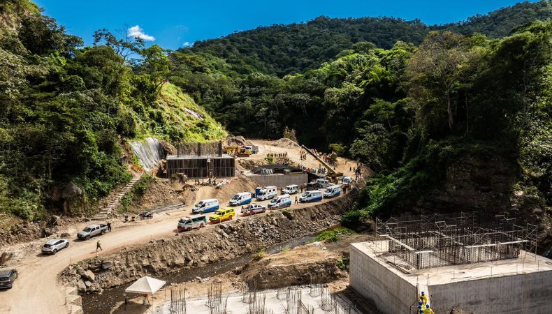 El presidente, Nayib Bukele, reaccionó ante el derrumbe que ocurrió en Los Chorros, por lo que ordenó una investigación exhaustiva.