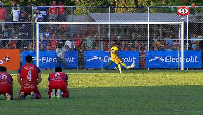 11 Deportivo se impuso a Cacahuatique en los tiros desde el manchón y peleará el título del Apertura 2024 frente a FAS.
