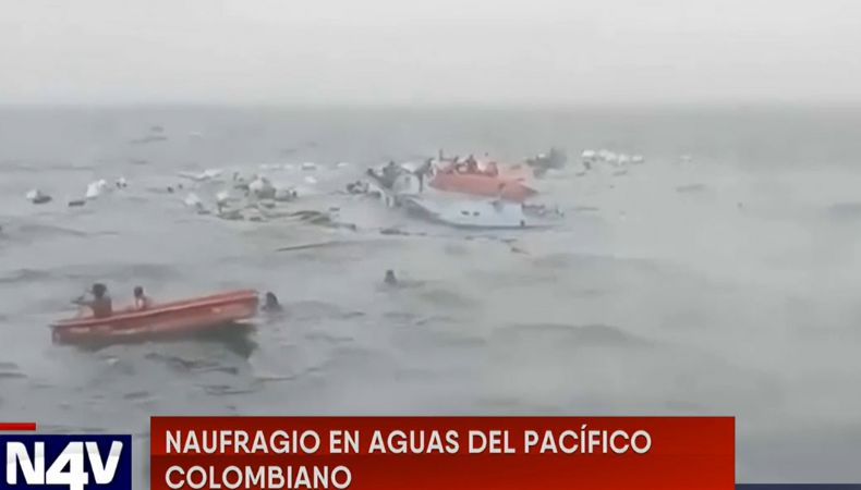 Un dramático naufragio en el océano Pacífico colombiano dejó a 35 personas a la deriva, una fallecida y varias desaparecidas.