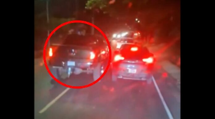 En redes sociales circuló un hecho de intolerancia en la vía, en el cual, el conductor deberá pagar cinco infracciones.