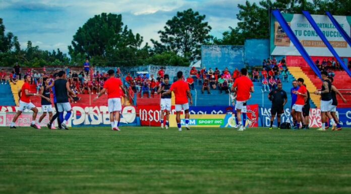 Aficionados comenzaron a llegar a las inmediaciones del 