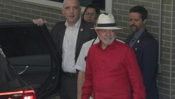 Luiz Inácio Lula da Silva, recibió autorización para regresar a Brasilia, tras someterse a una hemorragia cerebral.