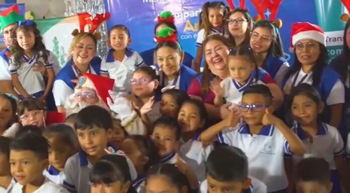 Los niños de la Asociación Pro Casa Maternal, vivieron con alegría y diversión la jornada de Juguetes por Sonrisas.