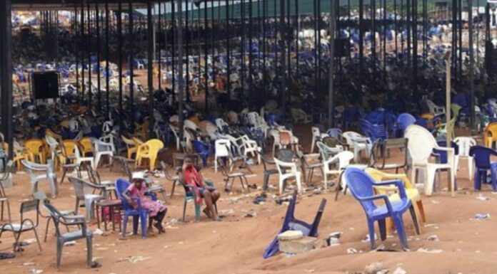 Una nueva estampida en Nigeria registra la muerte de 10 personas entre ellas hay cuatro menores de edad y varios heridos.