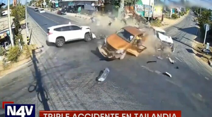 Un triple accidente mortal se hizo viral en redes sociales en Tailandia, debido al impacto de los vehículos involucrados.