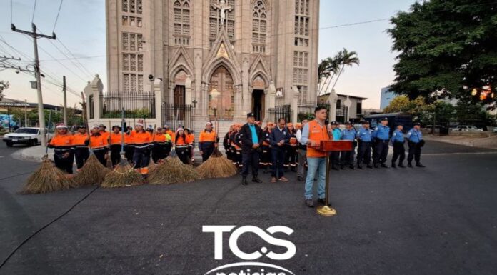 Esta mañana, representantes de la Alcaldía de San Salvador presentaron un balance de Navidad y Fin de Año que se ejecuta en San Salvador.