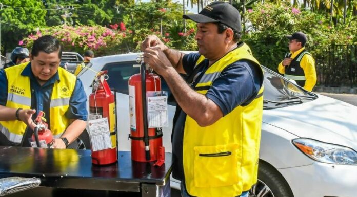 FONAT y VMT trabajan en operativos preventivos, este día se instaló uno en la Carretera Troncal del Norte.