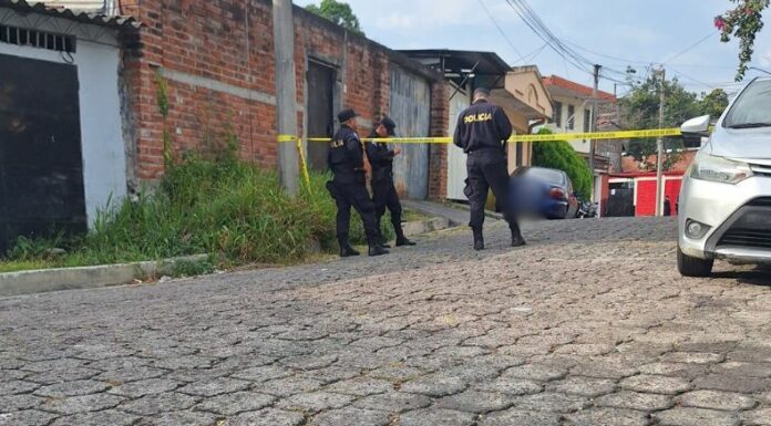 Un hombre fue asesinado esta tarde en Soyapango. La PNC informa que lleva a cabo las investigaciones del caso.