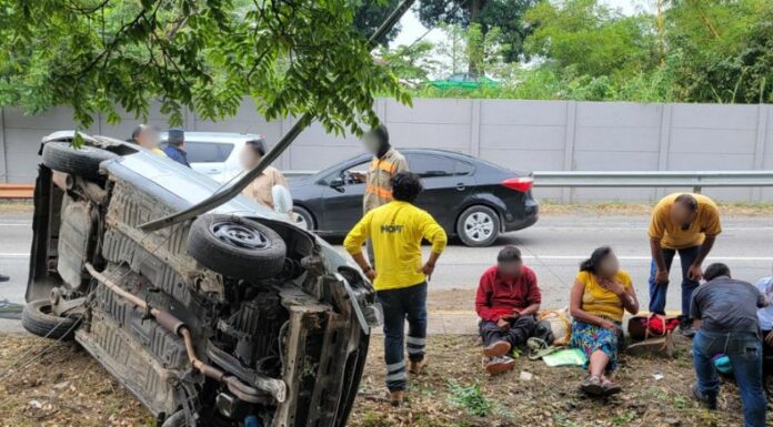 Tres lesionadas en un accidente registrado en el km. 18 de la autopista que conduce del Aeropuerto Internacional hacia San Salvador.