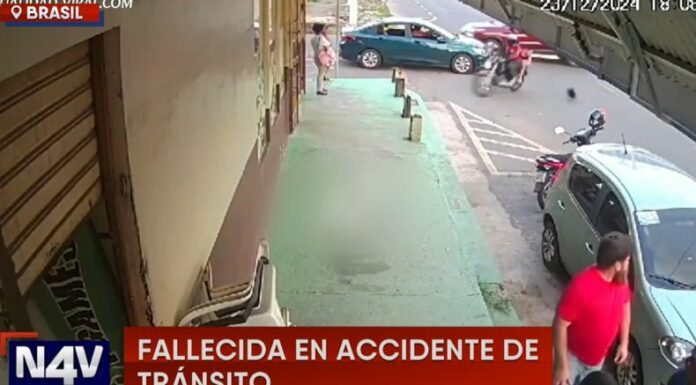 En Brasil, se viralizó un impactante accidente de tránsito entre una motocicleta, que dejó a una mujer fallecida.