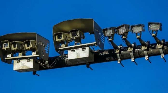 El MOPT y VMT anunciaron que el sistema de fotomultas comenzará el jueves 9 de enero en el bulevar Monseñor Romero.