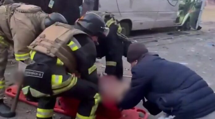 Al menos 13 personas murieron este miércoles en un ataque aéreo ruso sobre la ciudad de Zaporizhia, ubicada en Ucrania.