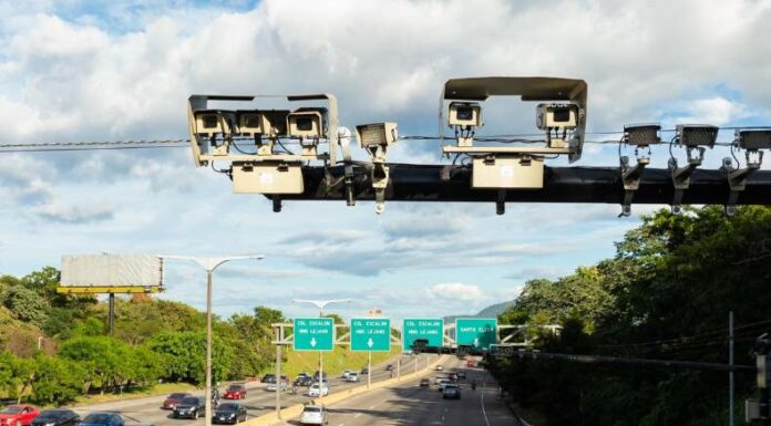 A partir de unas pocas horas, entrará en funcionamiento el nuevo sistema de fotomultas en el bulevar monseñor Romero.