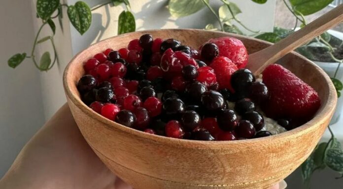 ¿Sabía que los frutos rojos son esenciales para nuestra salud? A continuación, le compartimos los beneficios que aportan a nuestro organismo.