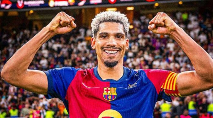Ni ganar la Supercopa de España parece convencer al central de Ronald Araujo de quedarse en el club blaugrana.