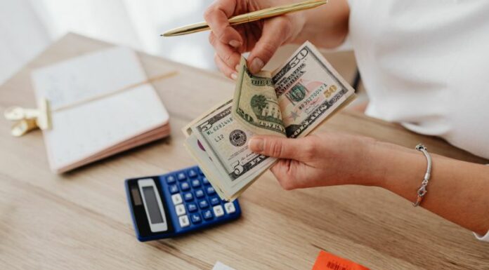 Expertos enfatizan que realizar un presupuesto mensual es fundamental para tener un mejor orden en las finanzas.