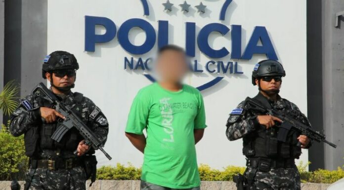 La PNC capturó al conductor que causó un accidente de tránsito en Chalatenango y que dejó como saldo tres fallecidos.