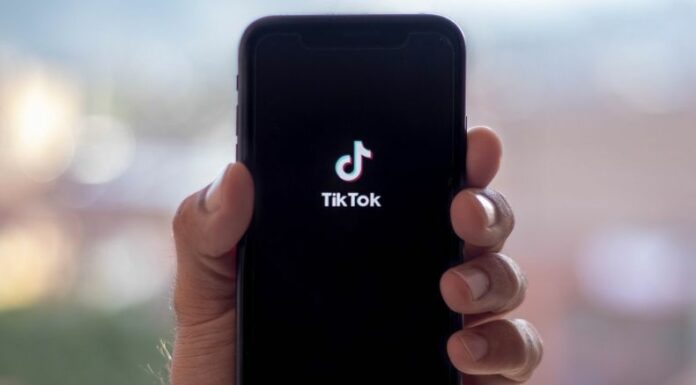 TikTok oficialmente ha dejado de funcionar en Estados Unidos, dejando un mensaje para todos los usuarios que quisieron ingresar.