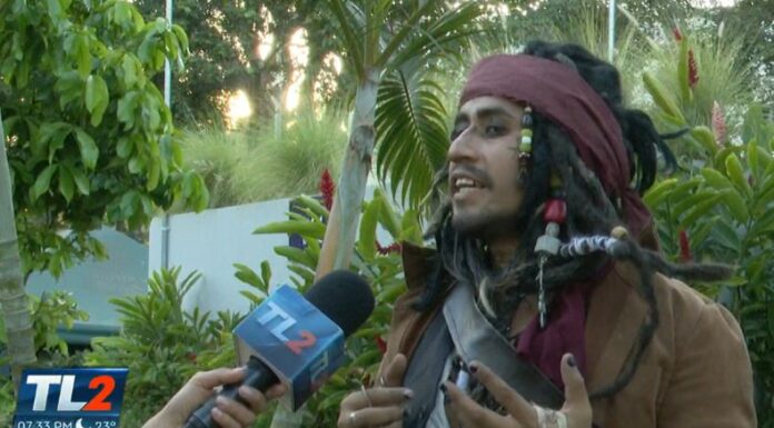 Eduardo Ruiz es un joven que le apasiona el cosplay y esto lo ha llevado a darle vida al personaje de Jack Sparrow.
