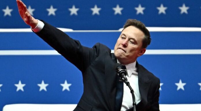 El hombre más rico del mundo, Elon Musk, agradeció a los seguidores del presidente Donald Trump con un gesto que ha levantado polémica.