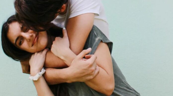 En el día internacional del abrazo, los expertos indican que el cuerpo debe recibir entre seis y nueve abrazos diarios para mejorar nuestra calidad de vida.