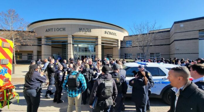 Se registró un tiroteo en una escuela de Nashville, Estados Unidos. Las autoridades informaron que una estudiante fue asesinada.