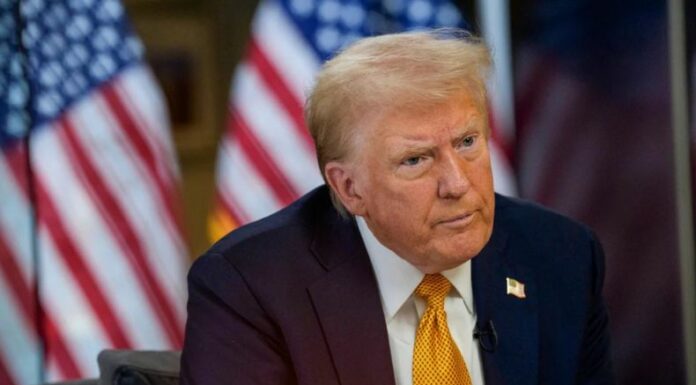 El presidente Donald Trump instó a los empresarios en el Foro de Davos a 