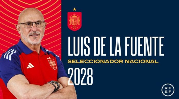 El actual seleccionador de España, Luis de la Fuente, extendió su contrato hasta 2028 luego de que la junta directiva de la Federación Española de Fútbol aprobara su renovación.