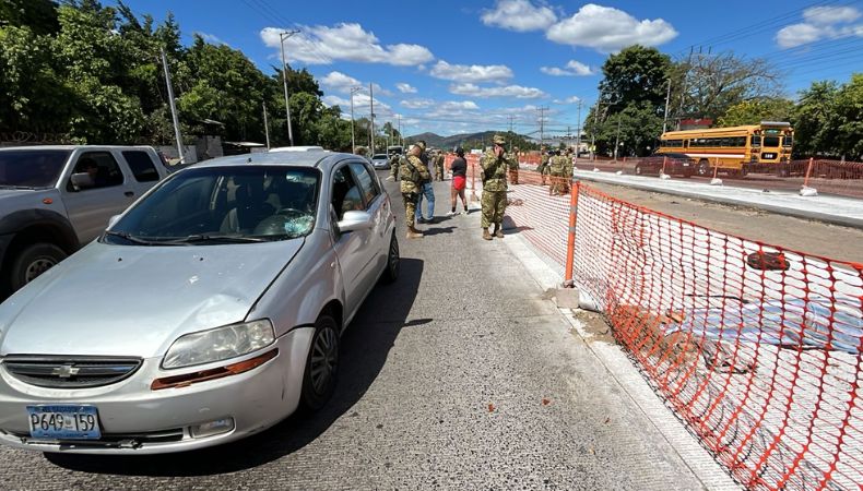 Una mujer perdió la vida tras ser atropellada en el kilómetro 28 ½ de la carretera Panamericana, en San Juan Opico, La Libertad.