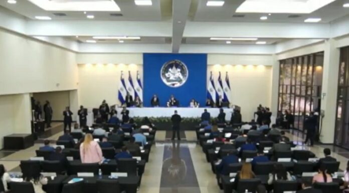 Con 57 votos a favor, los diputados de la Asamblea Legislativa aprobaron una nueva prórroga del régimen de excepción.