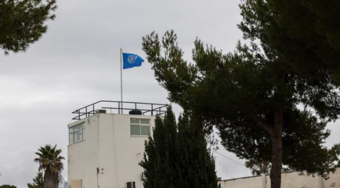 Israel prohibió las actividades de la agencia de la ONU para los refugiados palestinos la cual deberá cesar su trabajo en territorio israelí.