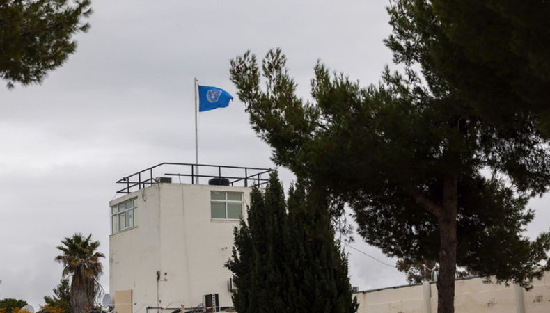 Israel prohibió las actividades de la agencia de la ONU para los refugiados palestinos la cual deberá cesar su trabajo en territorio israelí.