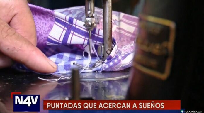 A diario, este grupo de hombres no videntes elabora un promedio de diez colchones y alrededor de 25 almohadas.