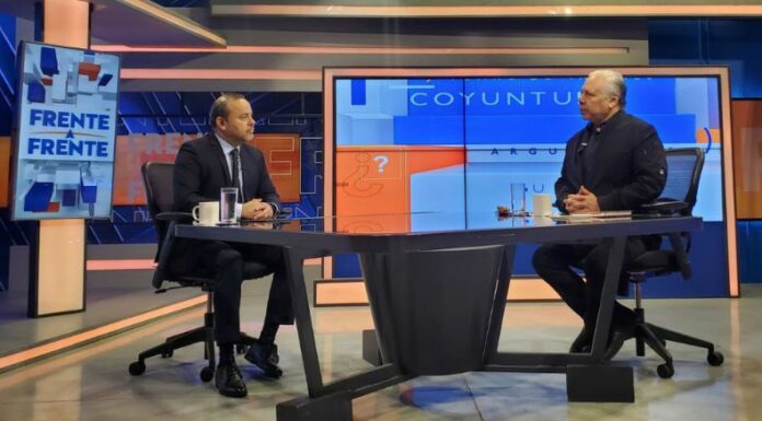 El abogado considera que, con la reforma al artículo 242 de la Constitución, se ha dejado puerta abierta para hacer cualquier modificación.