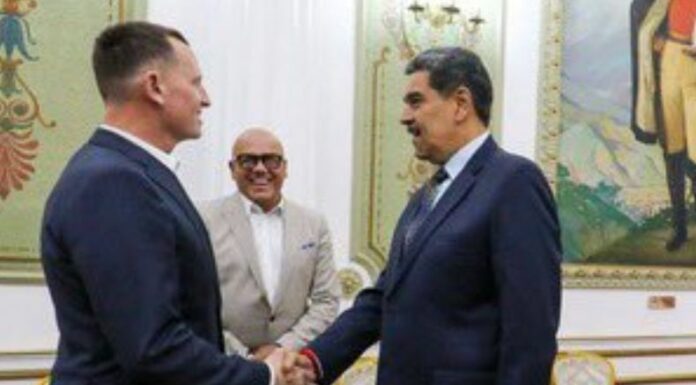 El presidente de Venezuela, Nicolás Maduro, recibió este viernes en Caracas a un alto funcionario de la administración Trump.