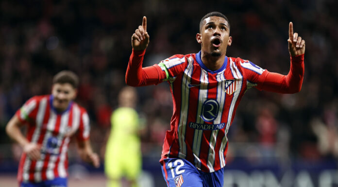 Atlético de Madrid quedó provisionalmente a un punto del Real Madrid en la lucha por el título de LaLiga de España.