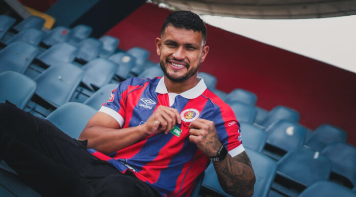 Club Deportivo FAS dio a conocer el fichaje del extremo brasileño ElCarlos Junior Gomes para el torneo Clausura 2025.