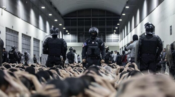 Presidente Bukele ofrece que El Salvador reciba a criminales convictos, incluidos ciudadanos estadounidenses, en el CECOT.