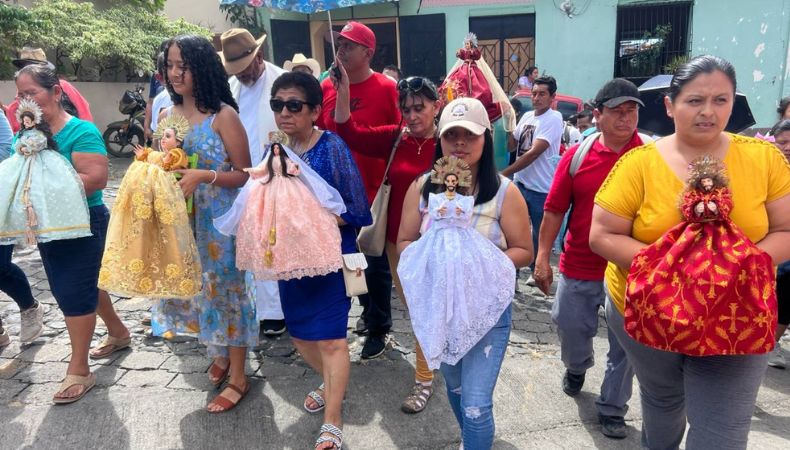 Este 4 de febrero, los feligreses de la iglesia católica celebraron la tradicional peregrinación del Niño Zarco y los Jesusitos.