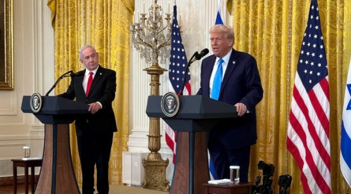 Donald Trump dice que tomará el control de Gaza, un proyecto “a largo plazo” y aseguró que le gustaría convertir el territorio en “la Costa Azul de Medio Oriente”