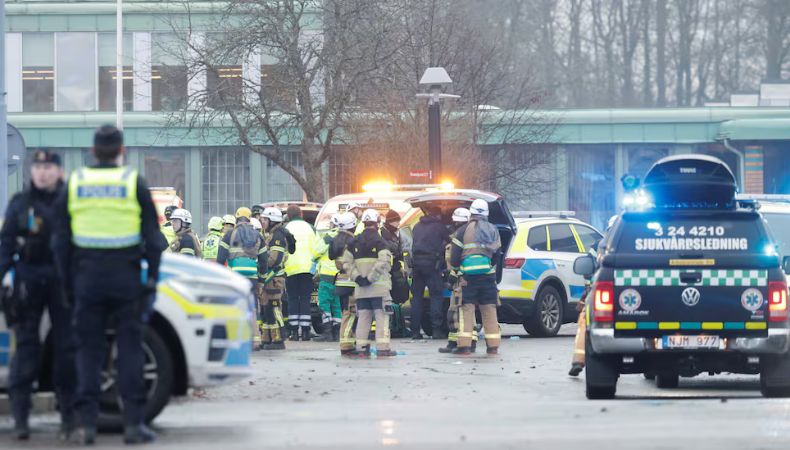 El atacante asesinó al menos diez personas y varias resultaron heridas luego que les disparara en un centro educativo para adultos.