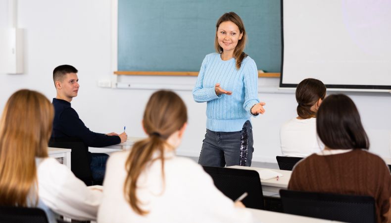 Invertir en programas de formación continua es clave para quienes buscan ingresar al mercado laboral.