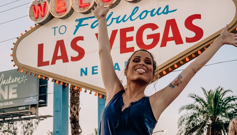 La influencer Verdeliss logró culminar siete maratones en siete días, a pesar de sufrir diversos malestares.